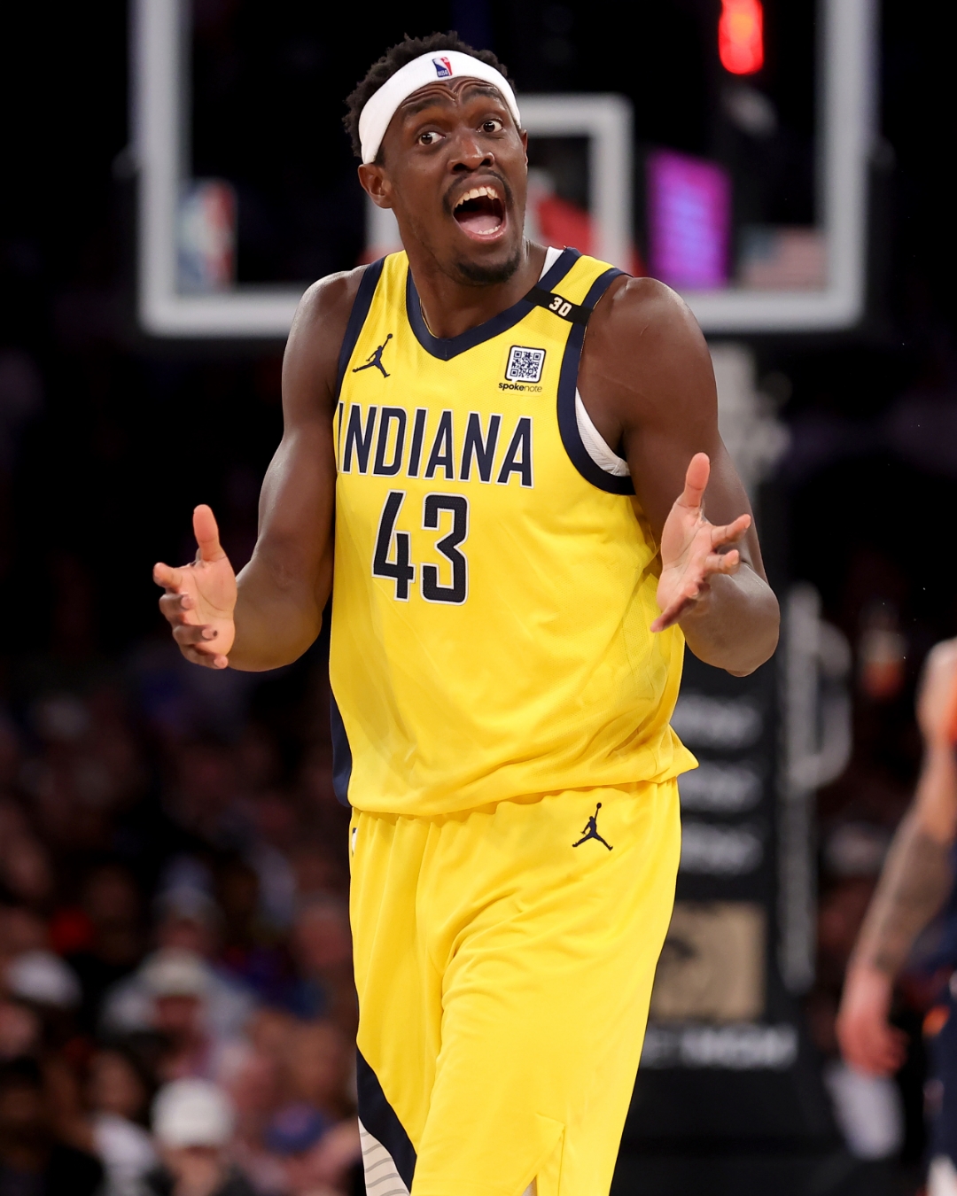 西亚卡姆意外战胜拜仁,重返赛场引爆全场! 西亚卡姆意外战胜拜仁,重返赛场引爆全场!