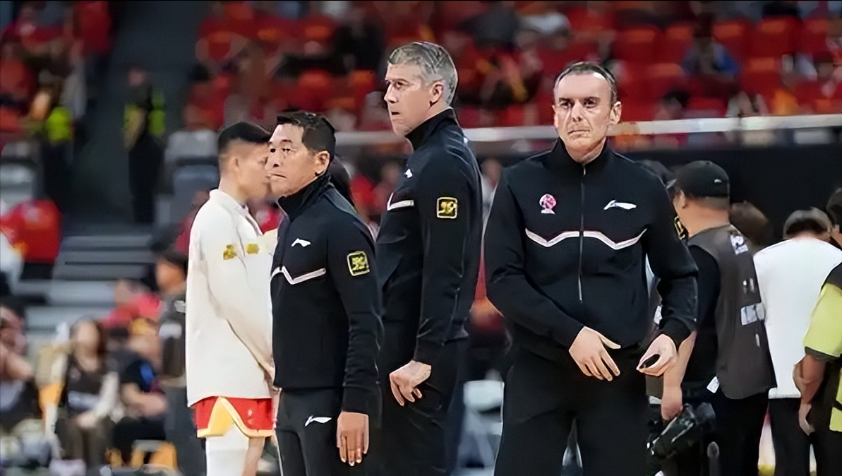 开云手机客户端-包含转会期阿斯顿维拉备战CBA季后赛，临场应变细节曝光，信心回归，临场指挥获称赞的词条-开云手机客户端